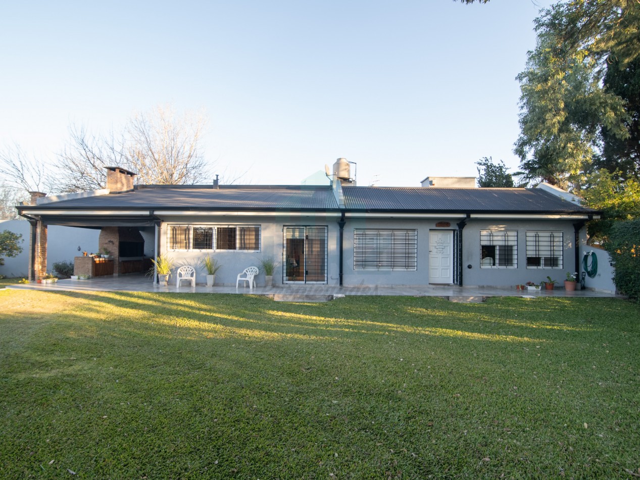 VENTA CASA QUINTA EN RANELAGH CON PARRILLA PARQUE 