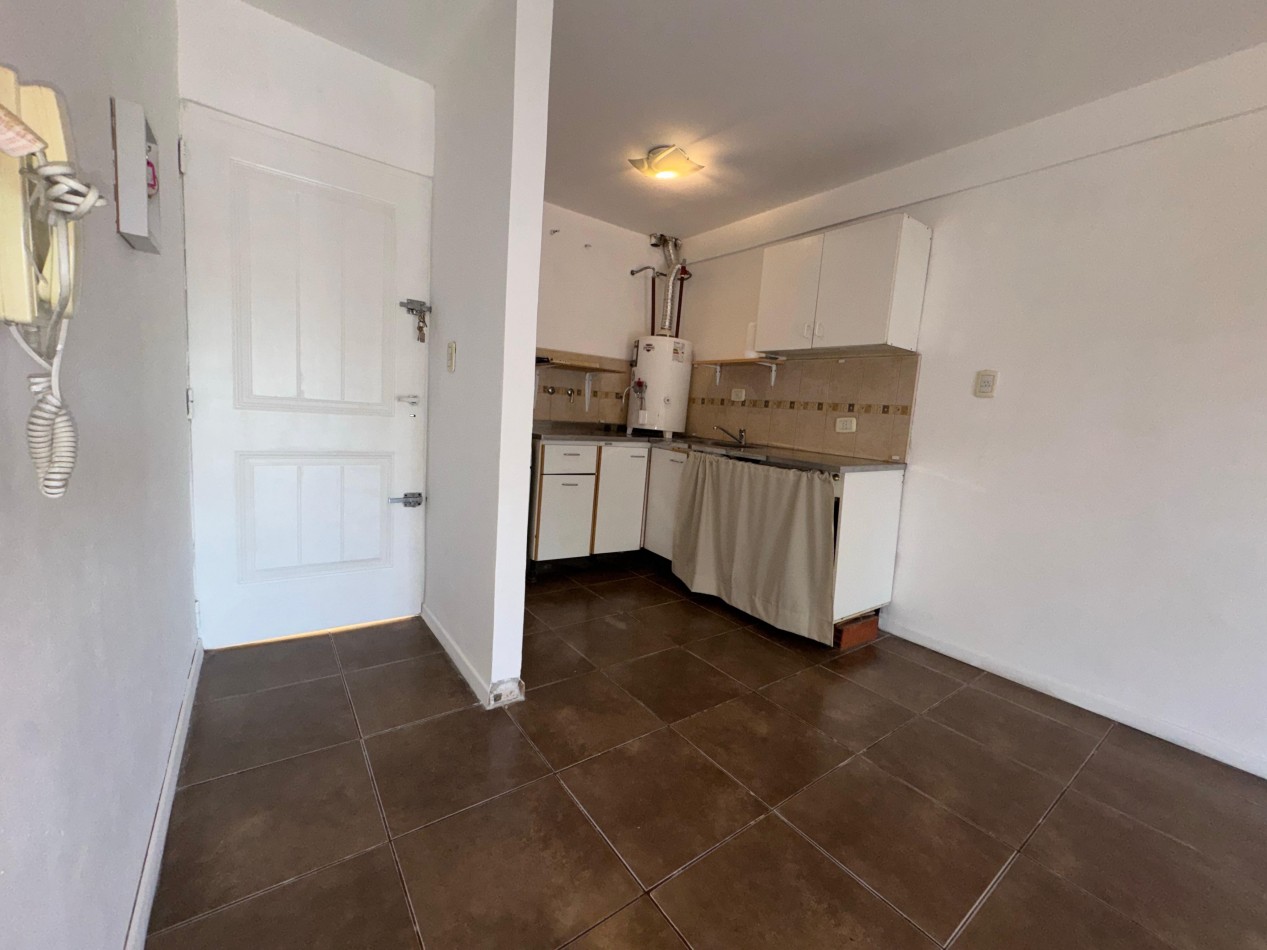 VENTA DEPARTAMENTO CON COCHERA EN EZPELTA