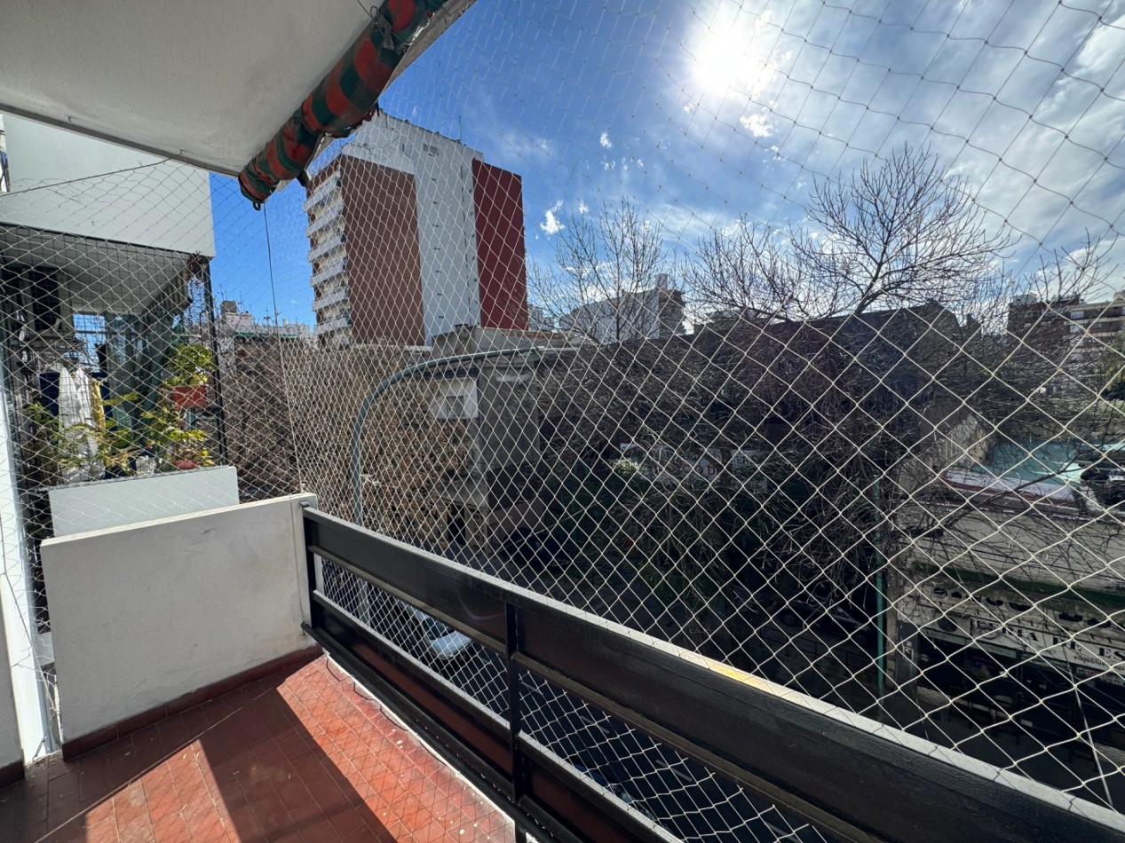 2 AMBIENTES AL FRENTE CON BALCON | MUY LUMINOSO | CABALLITO