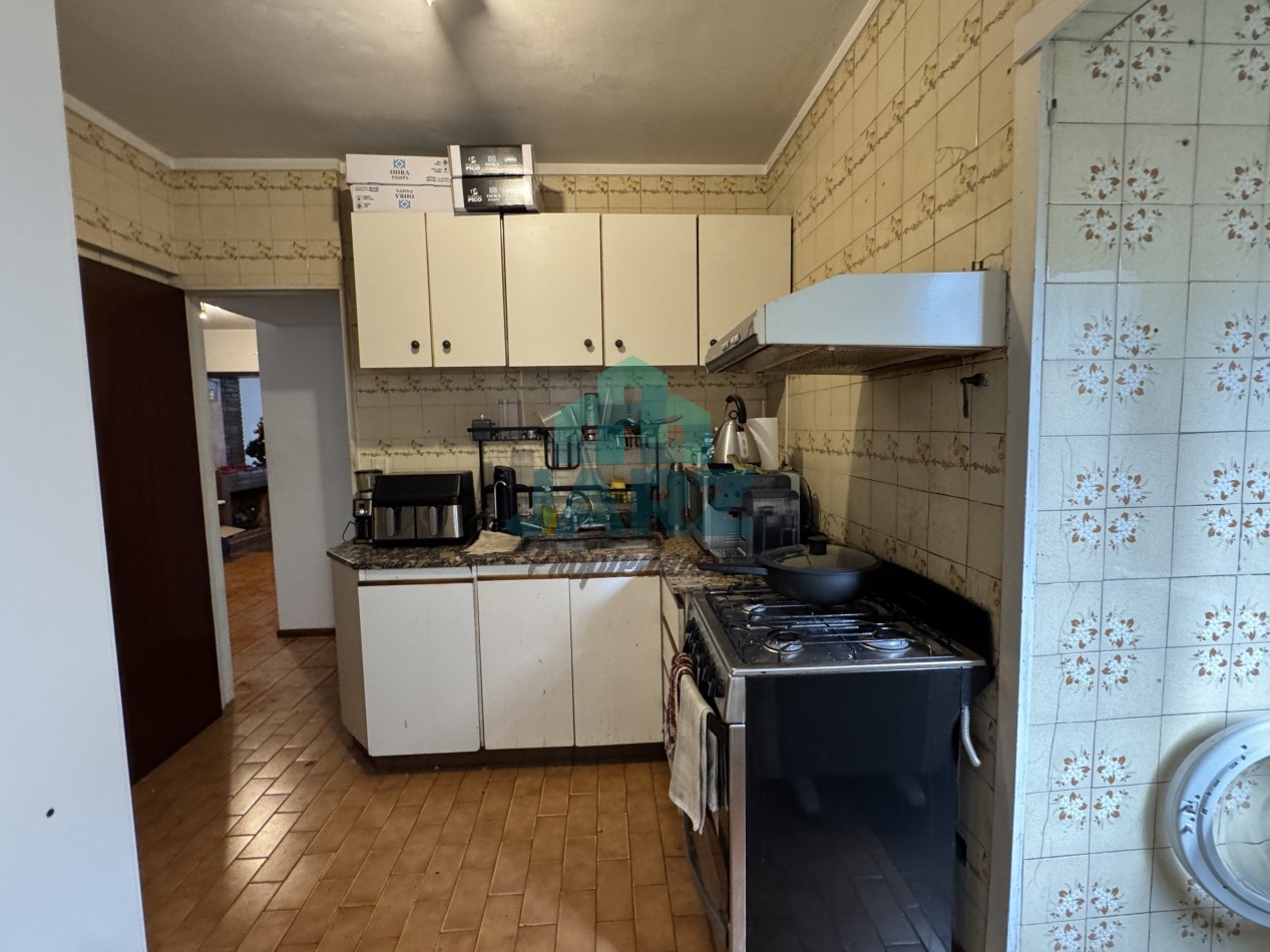 RETASADO!! Departamento de 3 dormitorios Av mitre Avellaneda