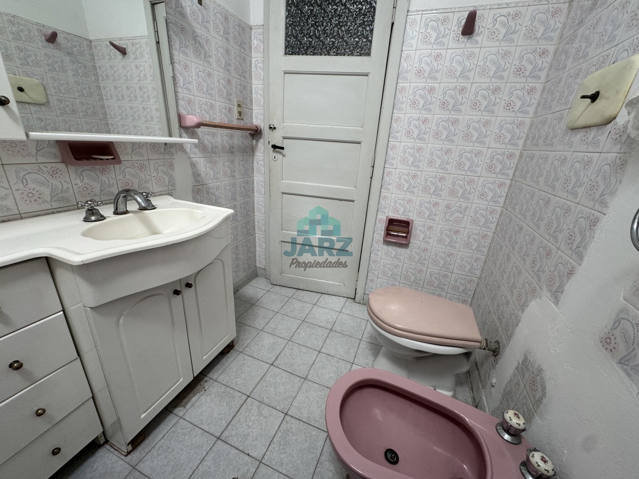 VENTA EN QUILMES - DOS CASA EN UN MISMO LOTE 