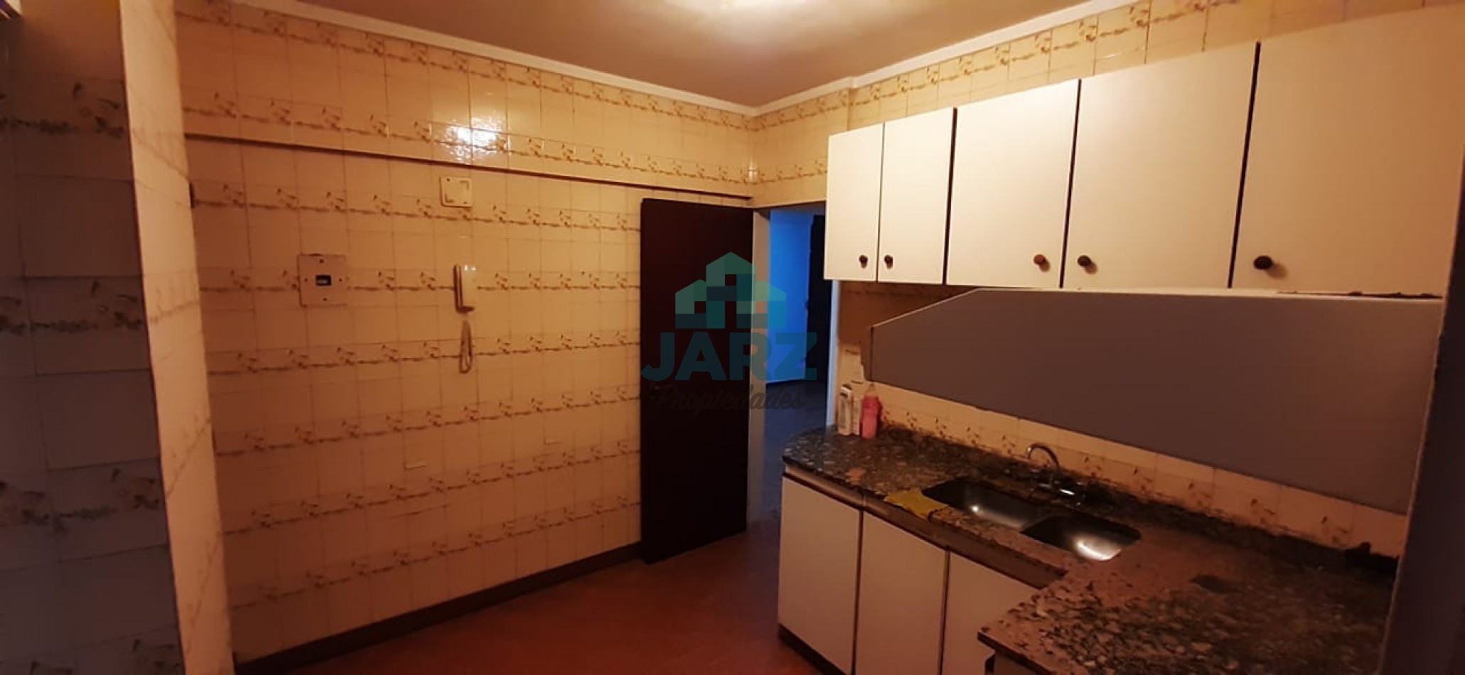 RETASADO!! Departamento de 3 dormitorios Av mitre Avellaneda